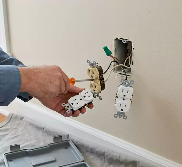 Professional Outlet Replacement: Your Local Swap-Out Team in Highland City, FL